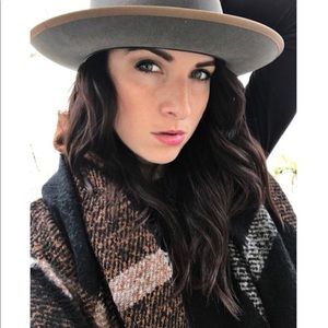 Meet your Posher, Faith